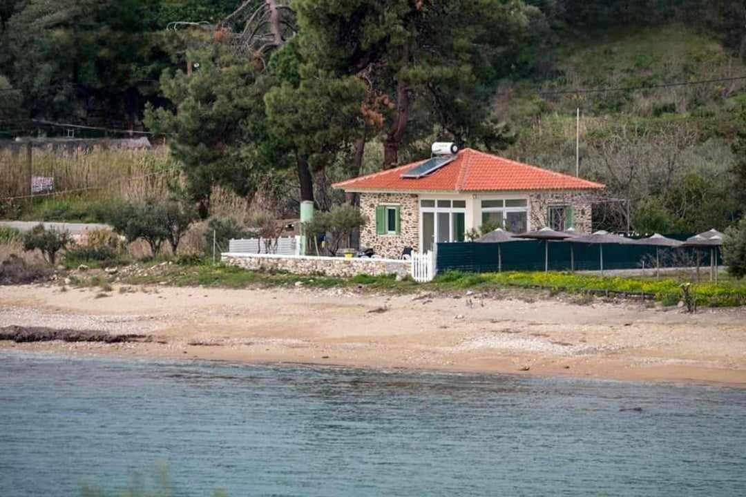 House Kokkalas On The Beach 皮加迪卡 外观 照片